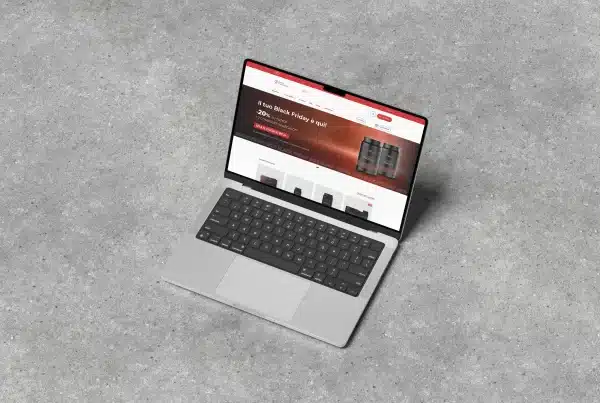 Mockup di un pc che mostra il sito di Swiss Natural Med con il banner del Black Friday